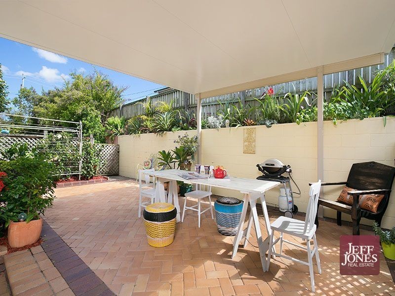 2/52 Bunya Street, Greenslopes QLD 4120