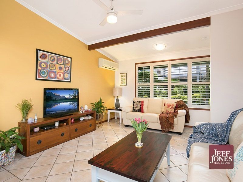 2/52 Bunya Street, Greenslopes QLD 4120