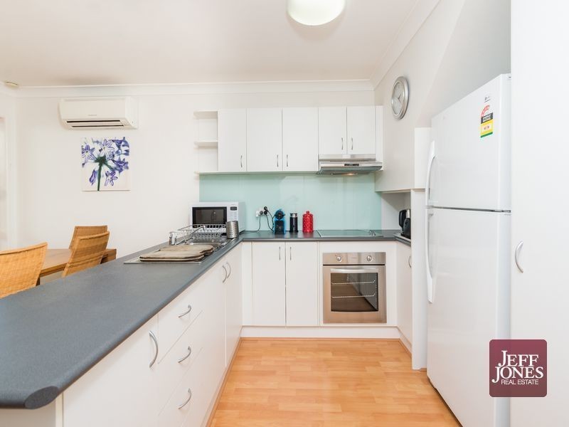 2/22 Hunter Street, Greenslopes QLD 4120