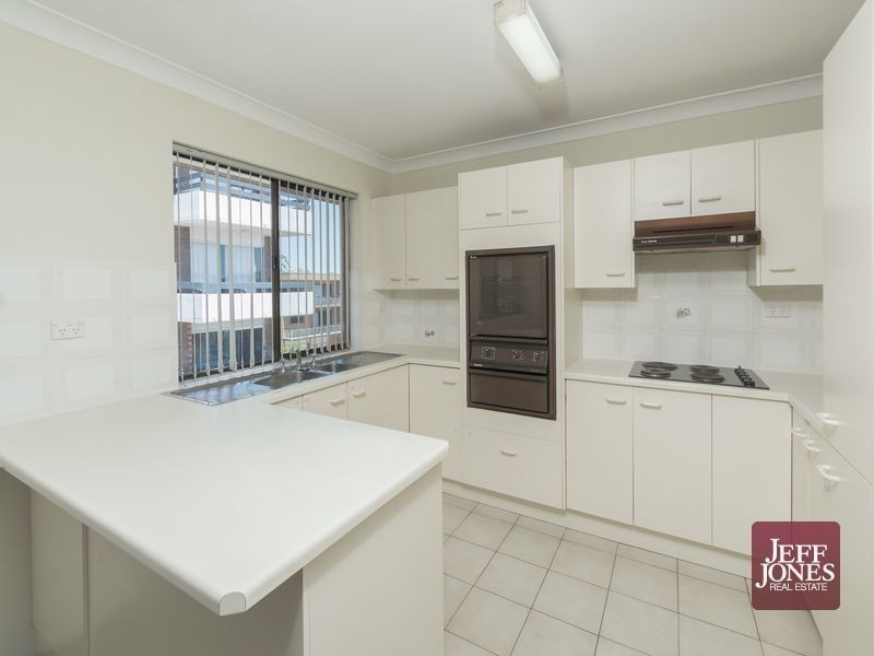 5/233 Cavendish Road, Coorparoo QLD 4151
