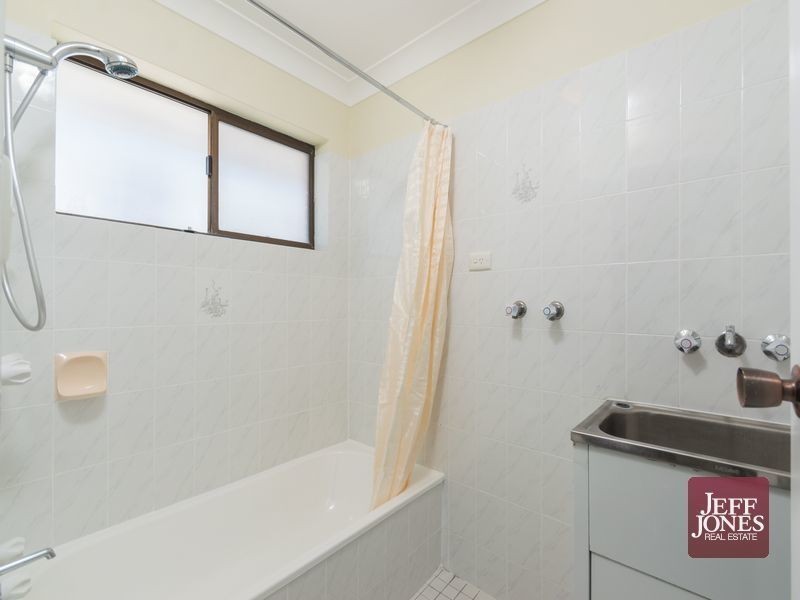 5/233 Cavendish Road, Coorparoo QLD 4151