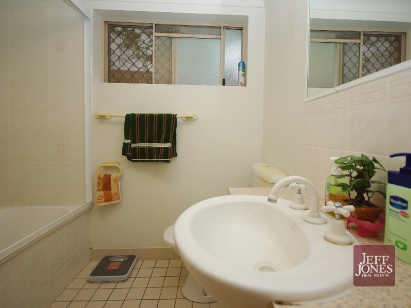 2/59 Wellington Street, Coorparoo QLD 4151