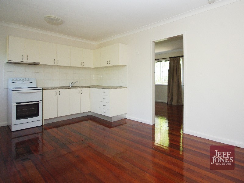 2/36A Newdegate Street, Greenslopes QLD 4120