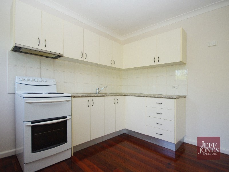 2/36A Newdegate Street, Greenslopes QLD 4120