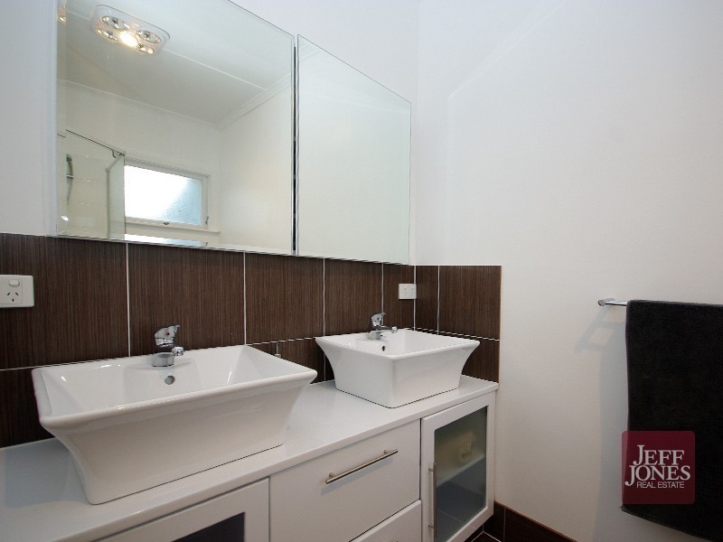 10 Rockingham Street, Mount Gravatt QLD 4122