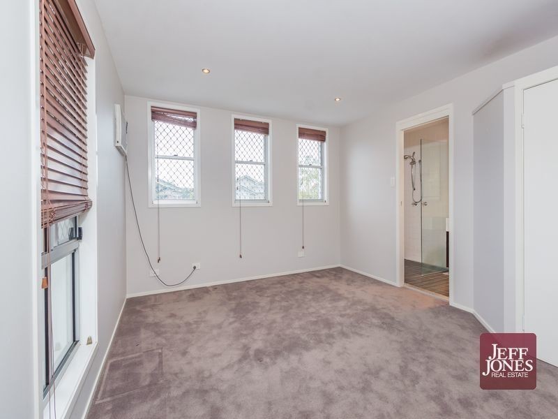 23 Mount Street, Greenslopes QLD 4120