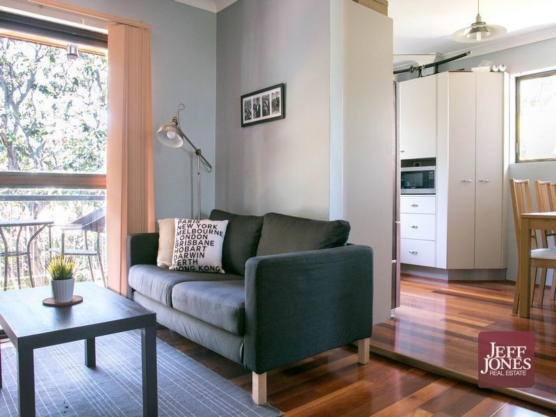 8/12 Carl Street, Woolloongabba QLD 4102