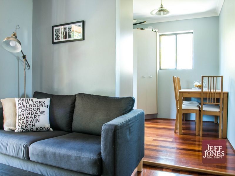 8/12 Carl Street, Woolloongabba QLD 4102