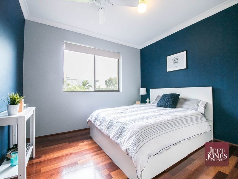 8/12 Carl Street, Woolloongabba QLD 4102