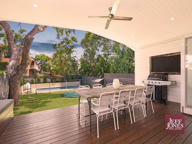 8 Line Street, Woolloongabba QLD 4102