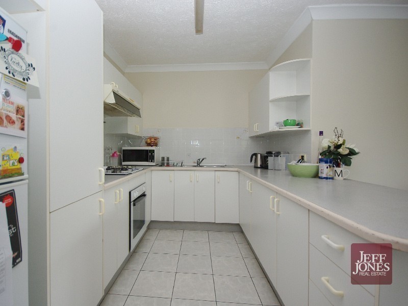 2/2 Gustavson Street, Annerley QLD 4103