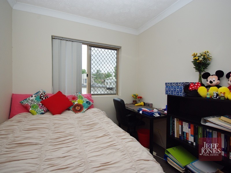 2/2 Gustavson Street, Annerley QLD 4103