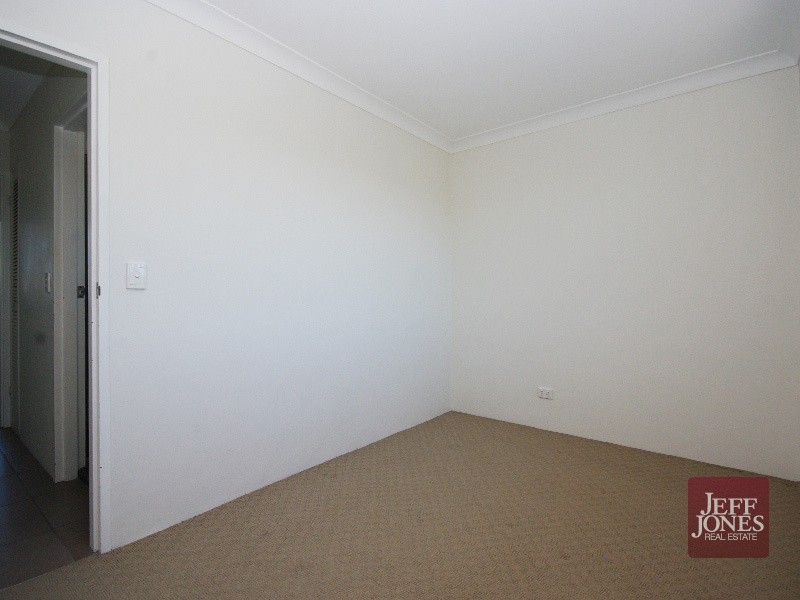 4/35 Henry Street, Greenslopes QLD 4120