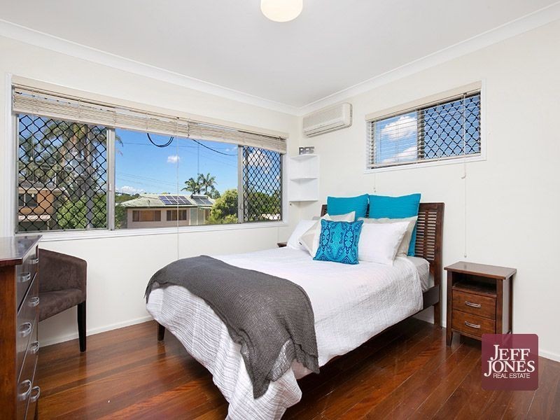 6 Handon Street, Mansfield QLD 4122