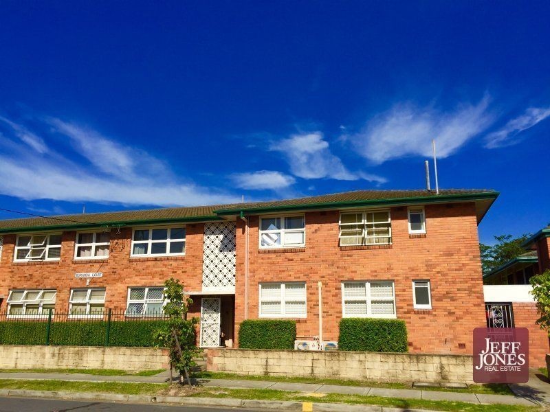 4/2 Carl Street, Woolloongabba QLD 4102