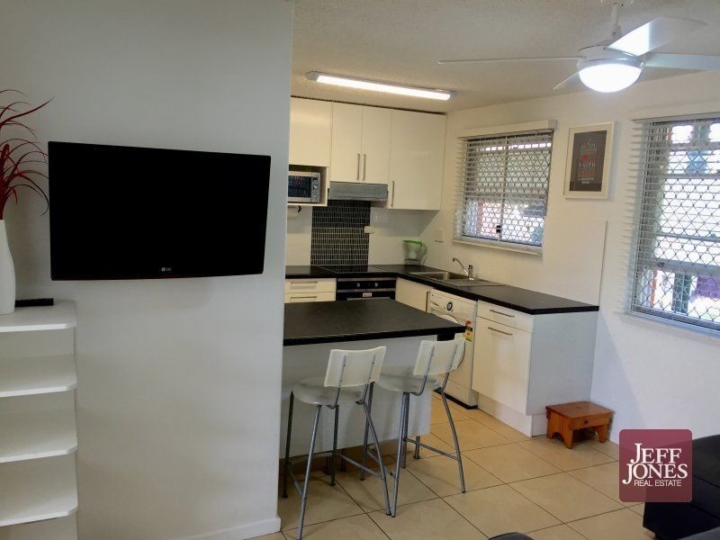 4/2 Carl Street, Woolloongabba QLD 4102