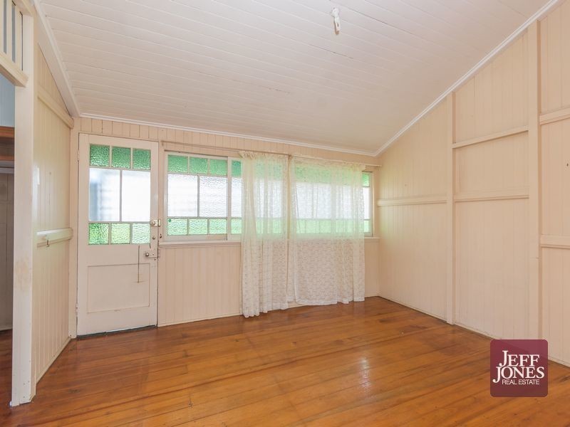 74 Waverley Road, Annerley QLD 4103