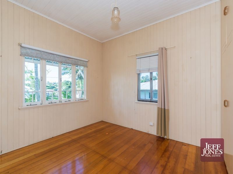 74 Waverley Road, Annerley QLD 4103