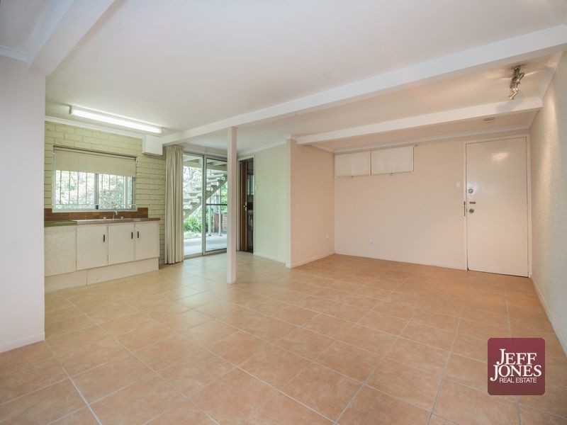 34 Octantis Street, Coorparoo QLD 4151
