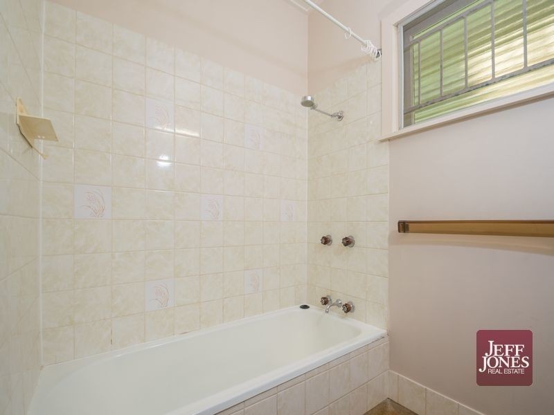 34 Octantis Street, Coorparoo QLD 4151