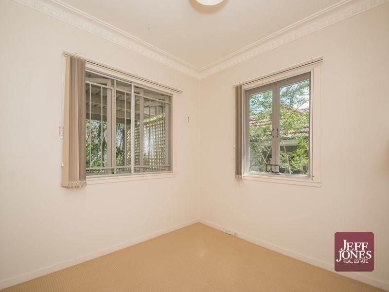 34 Octantis Street, Coorparoo QLD 4151