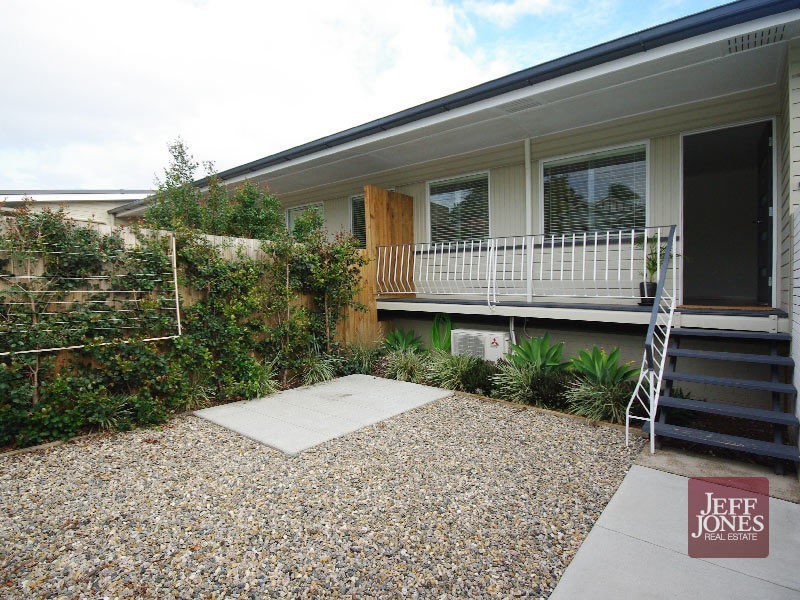 2/9 Parooba Avenue, Camp Hill QLD 4152