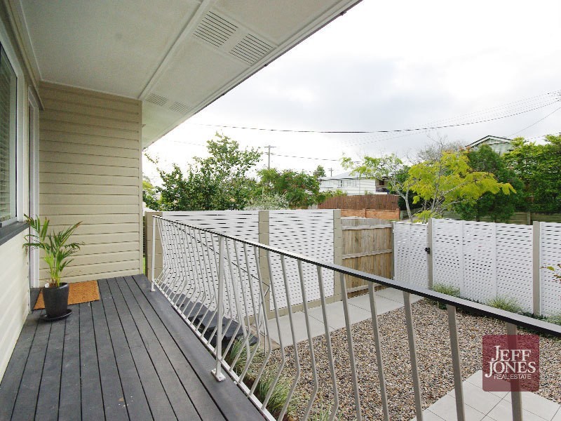 2/9 Parooba Avenue, Camp Hill QLD 4152