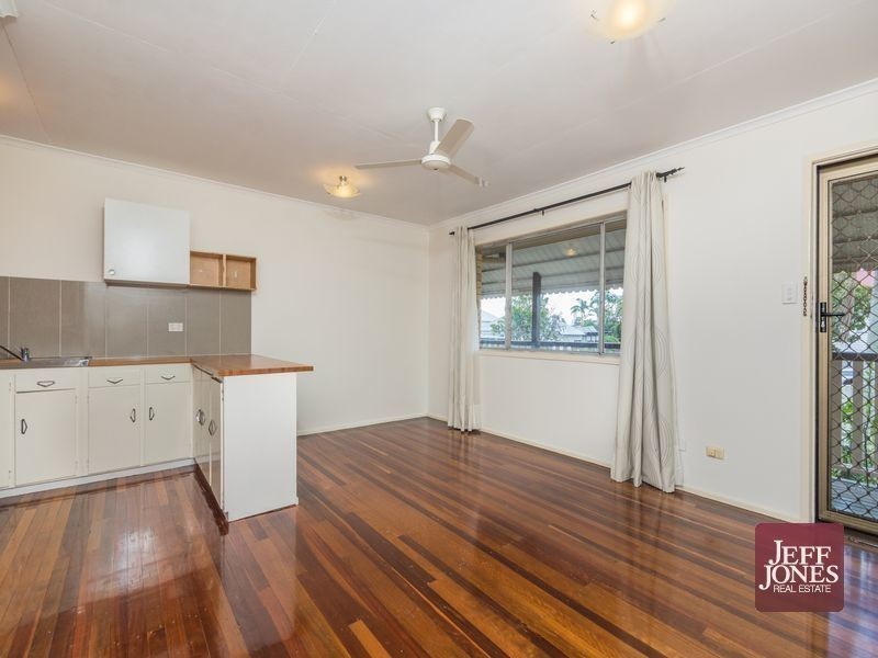 2/27 Knowsley Street, Greenslopes QLD 4120