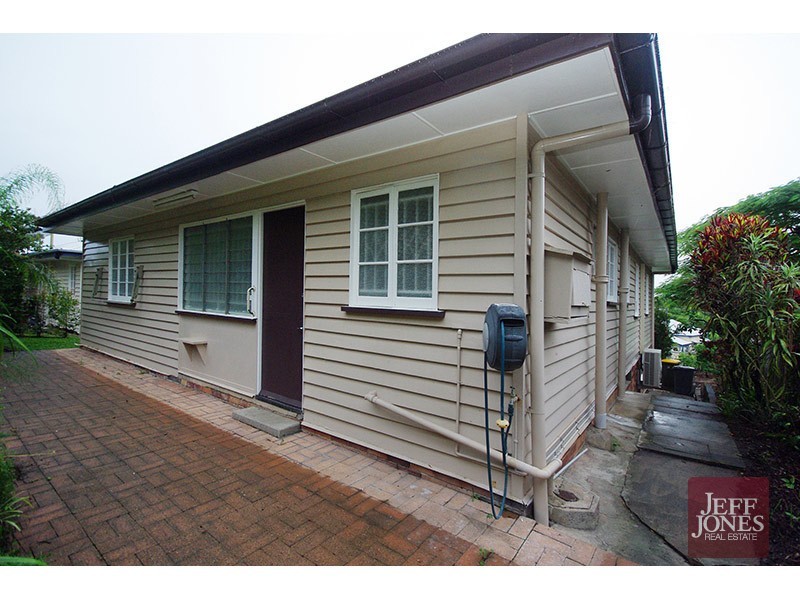 11 Benbow Street, Tarragindi QLD 4121