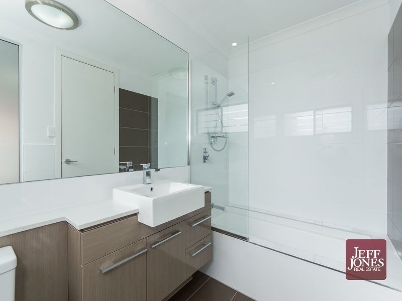 4/88 York Street, Coorparoo QLD 4151