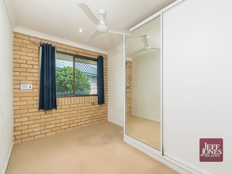 22 Ham Road, Mansfield QLD 4122