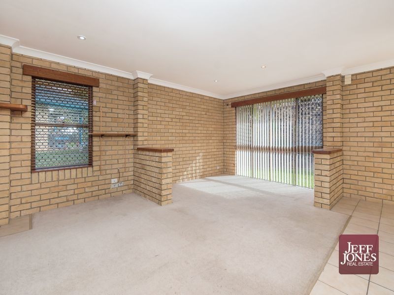 22 Ham Road, Mansfield QLD 4122