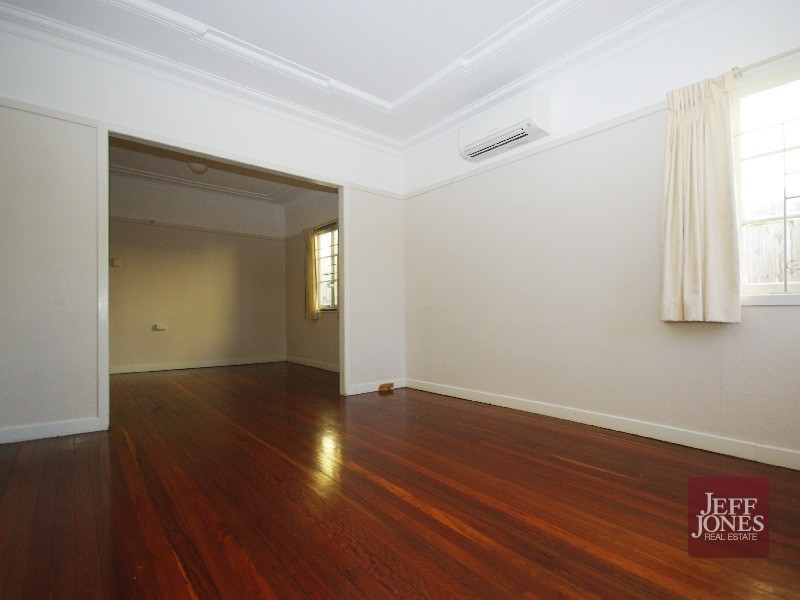 112 Chaucer Street, Moorooka QLD 4105