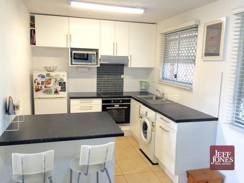 4/2 Carl Street, Woolloongabba QLD 4102