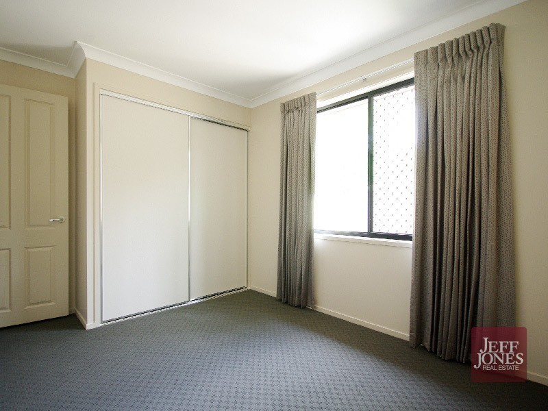 15 Harding Close, Manly West QLD 4179