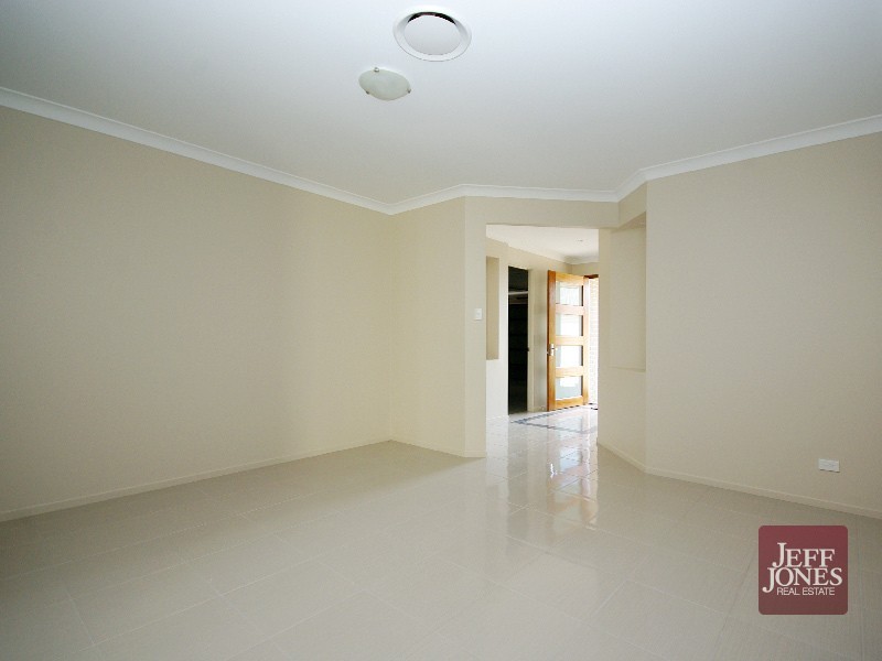 15 Harding Close, Manly West QLD 4179