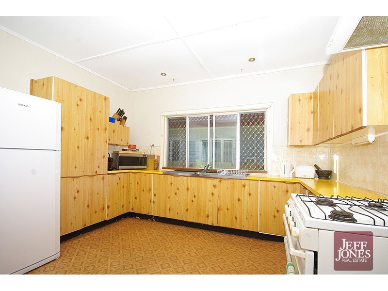 38 Lake Street, Yeronga QLD 4104