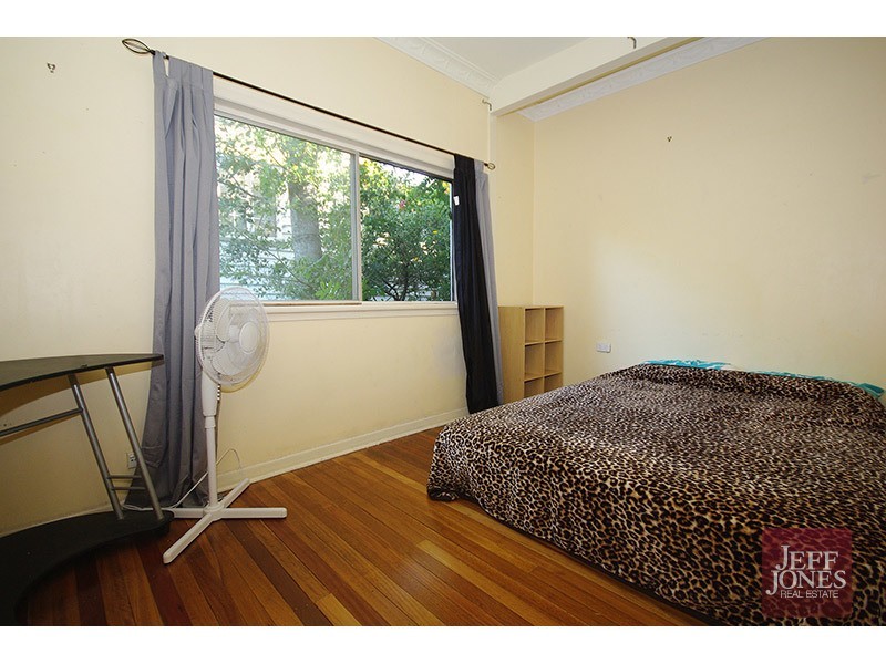 38 Lake Street, Yeronga QLD 4104
