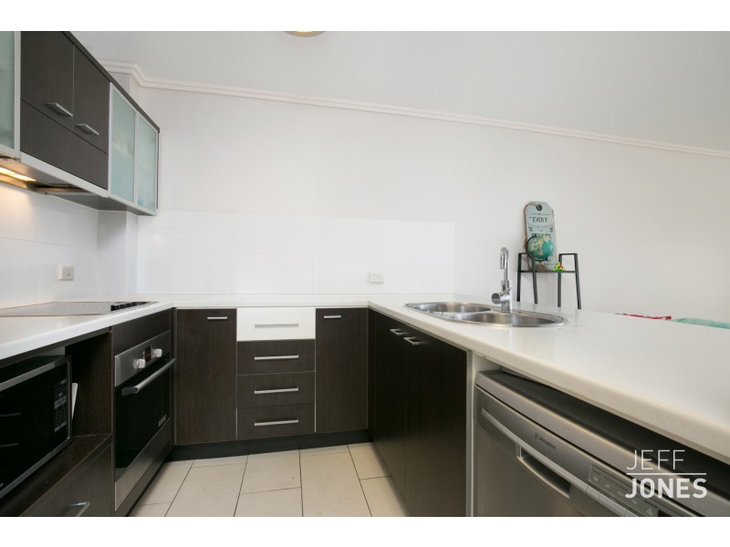 3/77 Douglas Street, Greenslopes QLD 4120