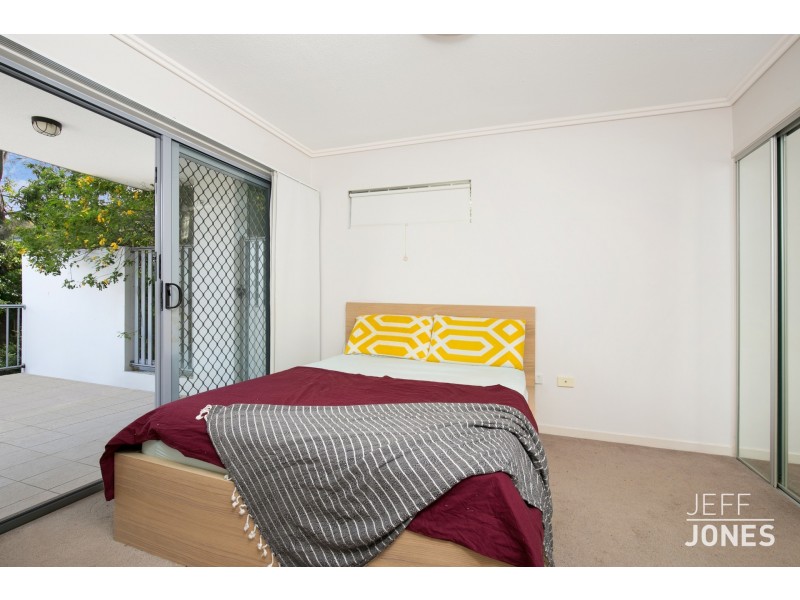 3/77 Douglas Street, Greenslopes QLD 4120