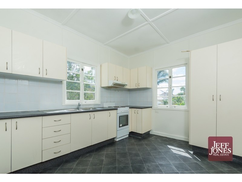 38 Raby Road, Coorparoo QLD 4151