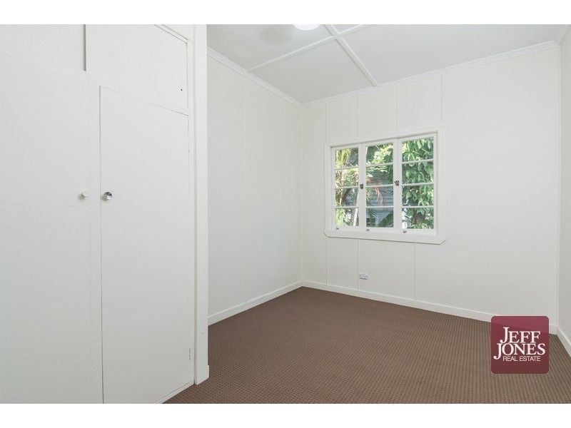 38 Raby Road, Coorparoo QLD 4151