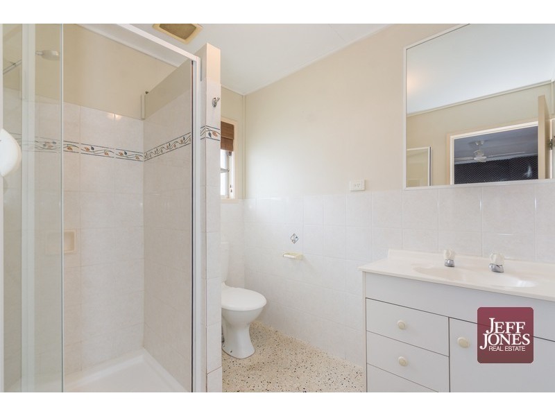 2/121  Old Cleveland, Greenslopes QLD 4120