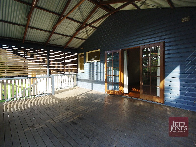 21 Thomas Street, Greenslopes QLD 4120