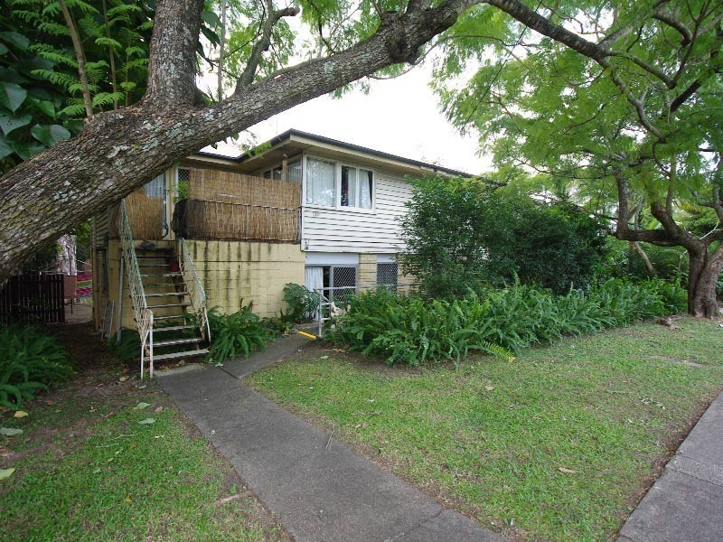 1/110 Ekibin Road, Annerley QLD 4103