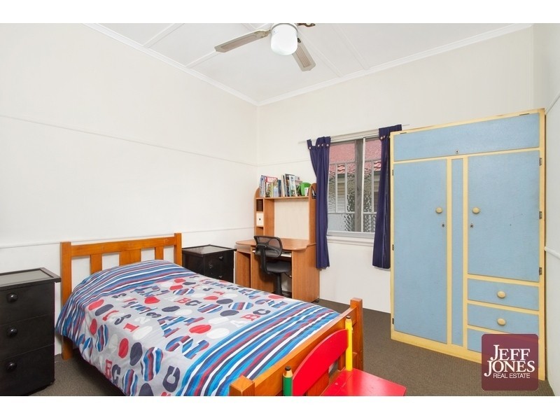 22 Marquis Street, Greenslopes QLD 4120