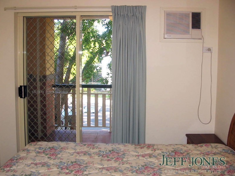 B1/52 Baron Street, Greenslopes QLD 4120