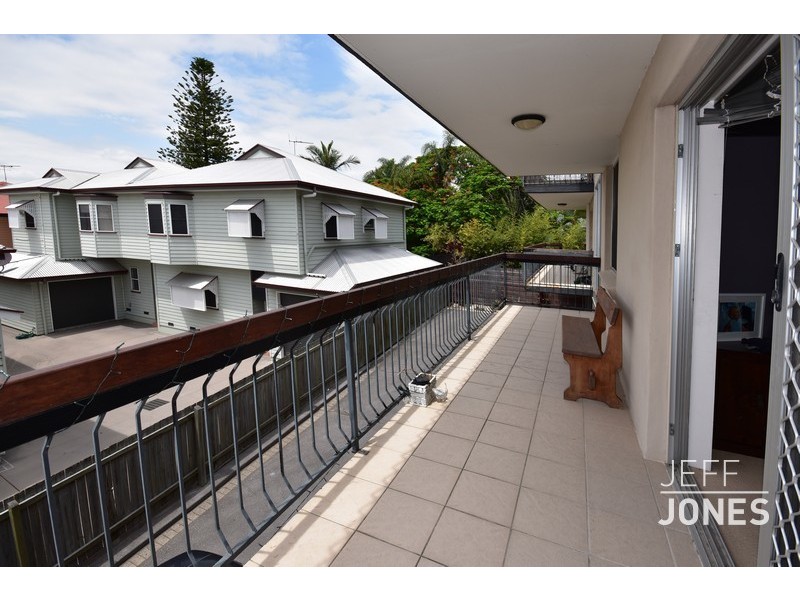 2/31 St Leonards Street, Coorparoo QLD 4151