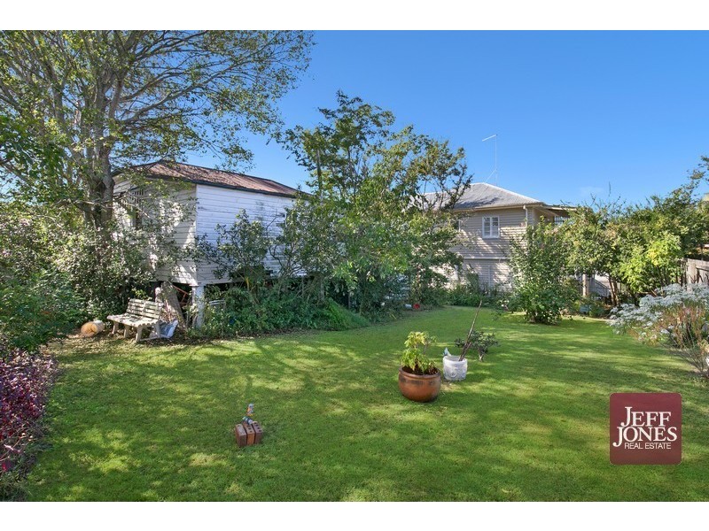 113 Morehead Avenue, Norman Park QLD 4170