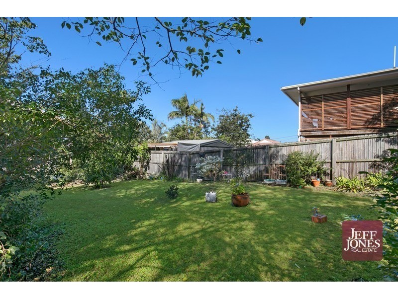 113 Morehead Avenue, Norman Park QLD 4170